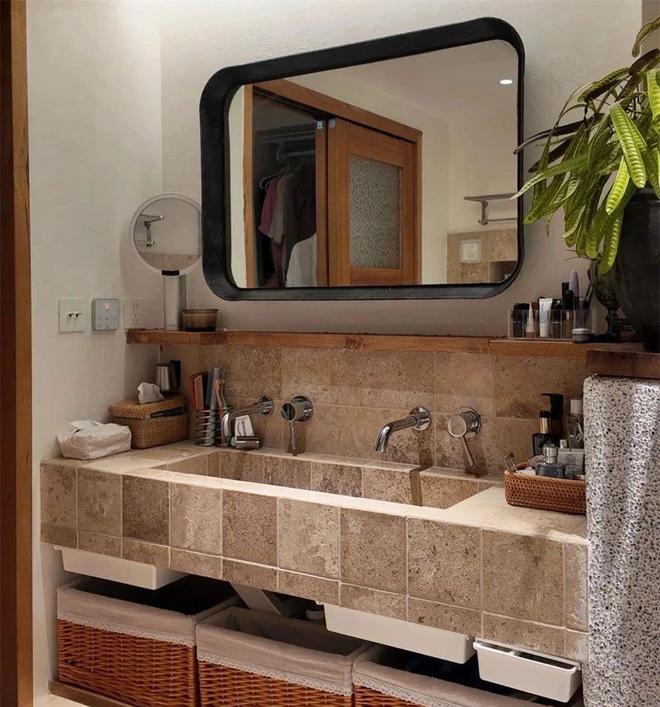 浴池”火了!孩子玩得欢还能泡澡乐趣满满mg不朽情缘网站重庆一户人家的“砖砌(图7) 浴池”火了!孩子玩得欢还能泡澡乐趣满满mg不朽情缘网站重庆一户人家的“砖砌(图7)