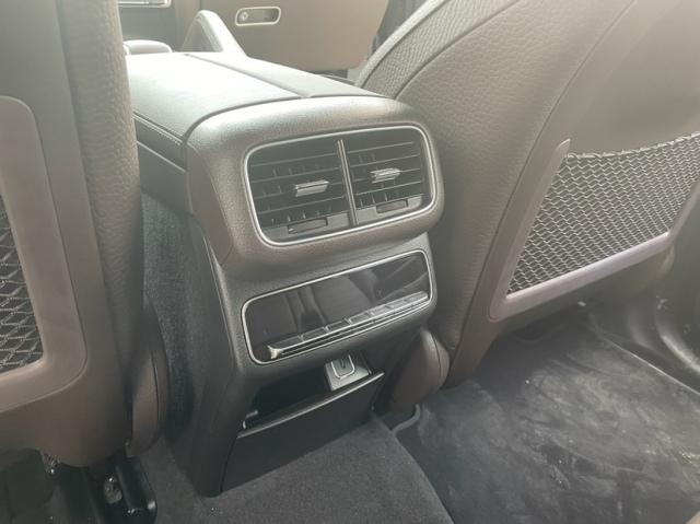 D柴油版GLS最新价格90来万起售不朽情缘游戏24款奔驰GLS350(图3)